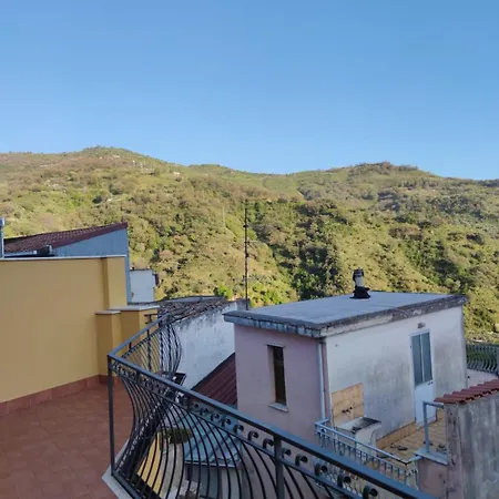 Semesterbostad Gole Alcantara D'amore Graniti
